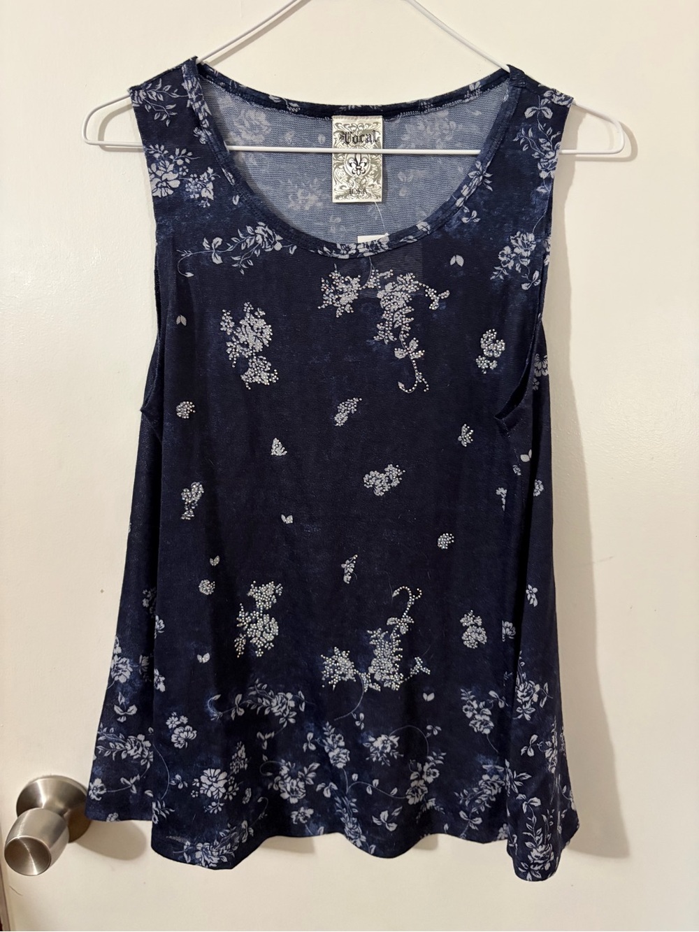 Women’s Medium Vocal Navy Floral Scoop Neck Tank Tote12